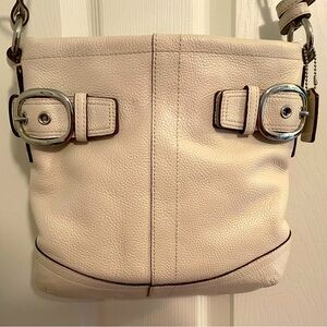 Coach handbag tote / used / leather/ white cream color